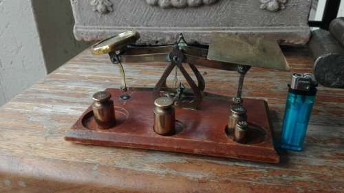 VINTAGE BRASS POSTAL SCALE.