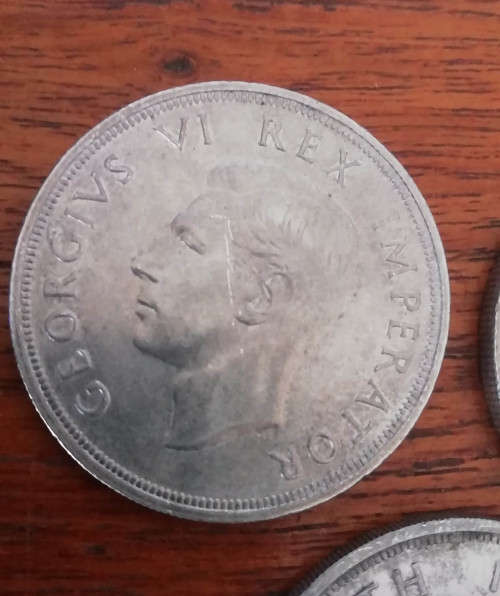 THREE CROWNS, 1947, 1952, 1958. CIRCULATION COINS. BID PER COIN.