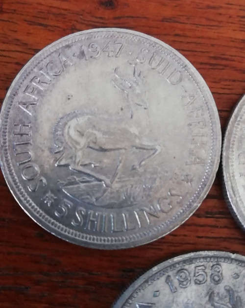 THREE CROWNS, 1947, 1952, 1958. CIRCULATION COINS. BID PER COIN.