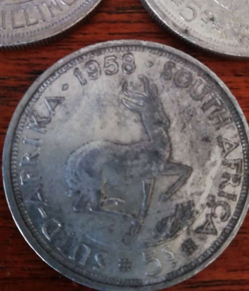 THREE CROWNS, 1947, 1952, 1958. CIRCULATION COINS. BID PER COIN.