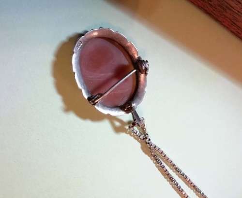VINTAGE CAMEO PENDANT, SET IN 800 SILVER FRAME, AND SILVER CHAIN.