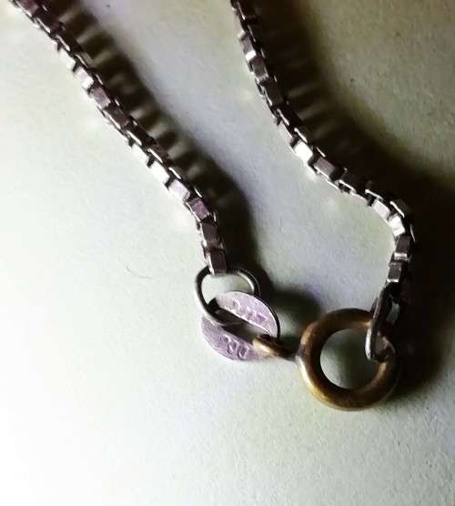 VINTAGE CAMEO PENDANT, SET IN 800 SILVER FRAME, AND SILVER CHAIN.