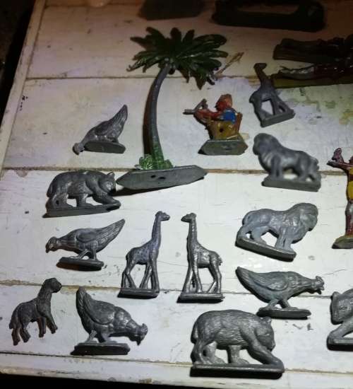 COLLECTION OF LEAD TOYS.