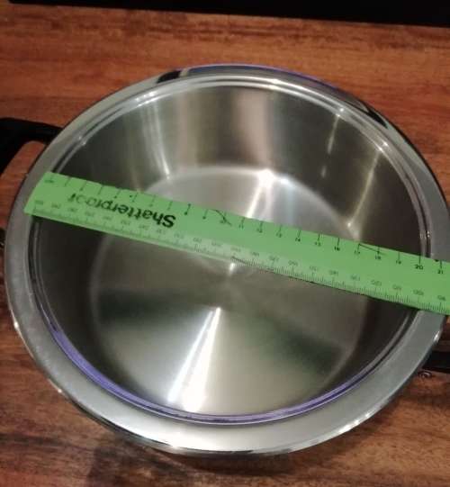 A M C POT. 24 CM DIA.