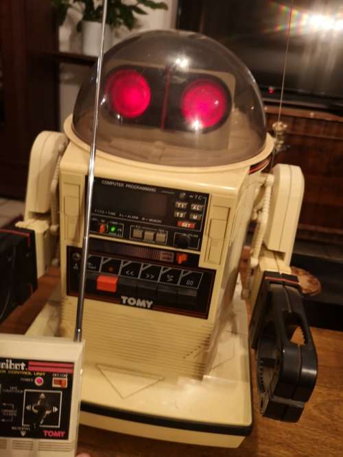 TOMY ROBOT. 1980`S. MADE IN JAPAN.