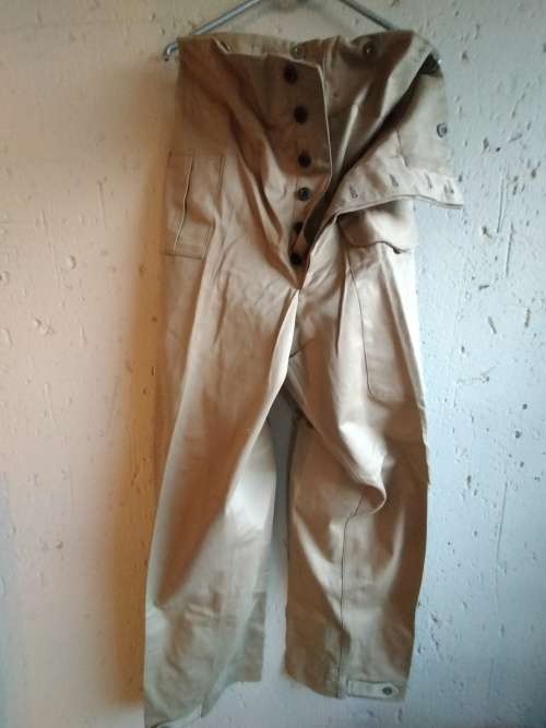 RARE RARE. WW2 ARMY KHAKI UNIFORM.