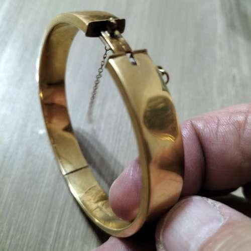 ROLLED GOLD, 9ct,,, METAL CORE BANGLE.
