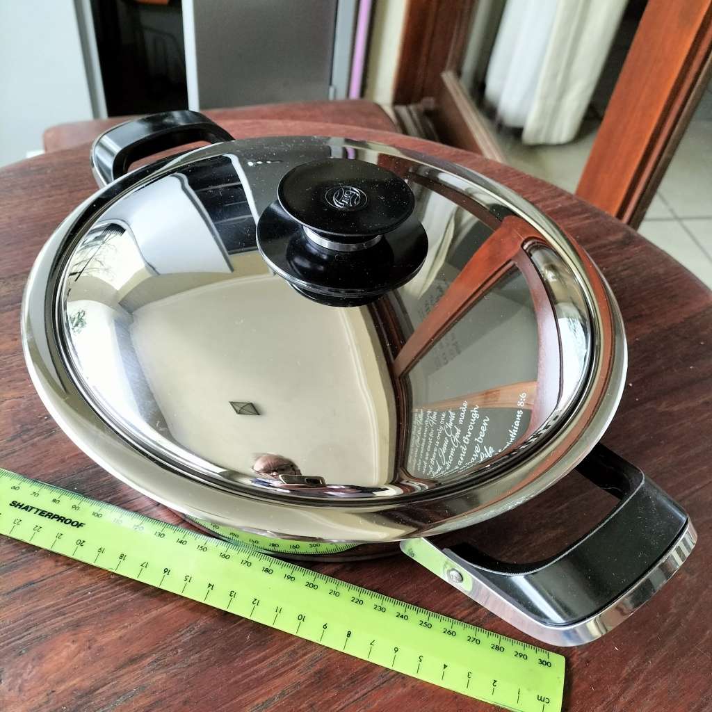 AMC POT. 24 cm DIAMETER, 6cm HEIGHT.