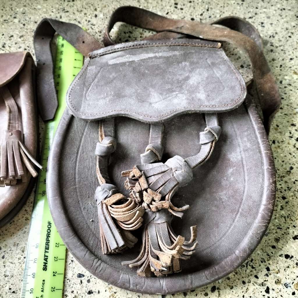 MILITARY SCOTTISH LEATHER SPORRANS.