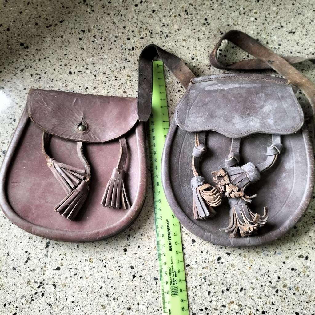 MILITARY SCOTTISH LEATHER SPORRANS.
