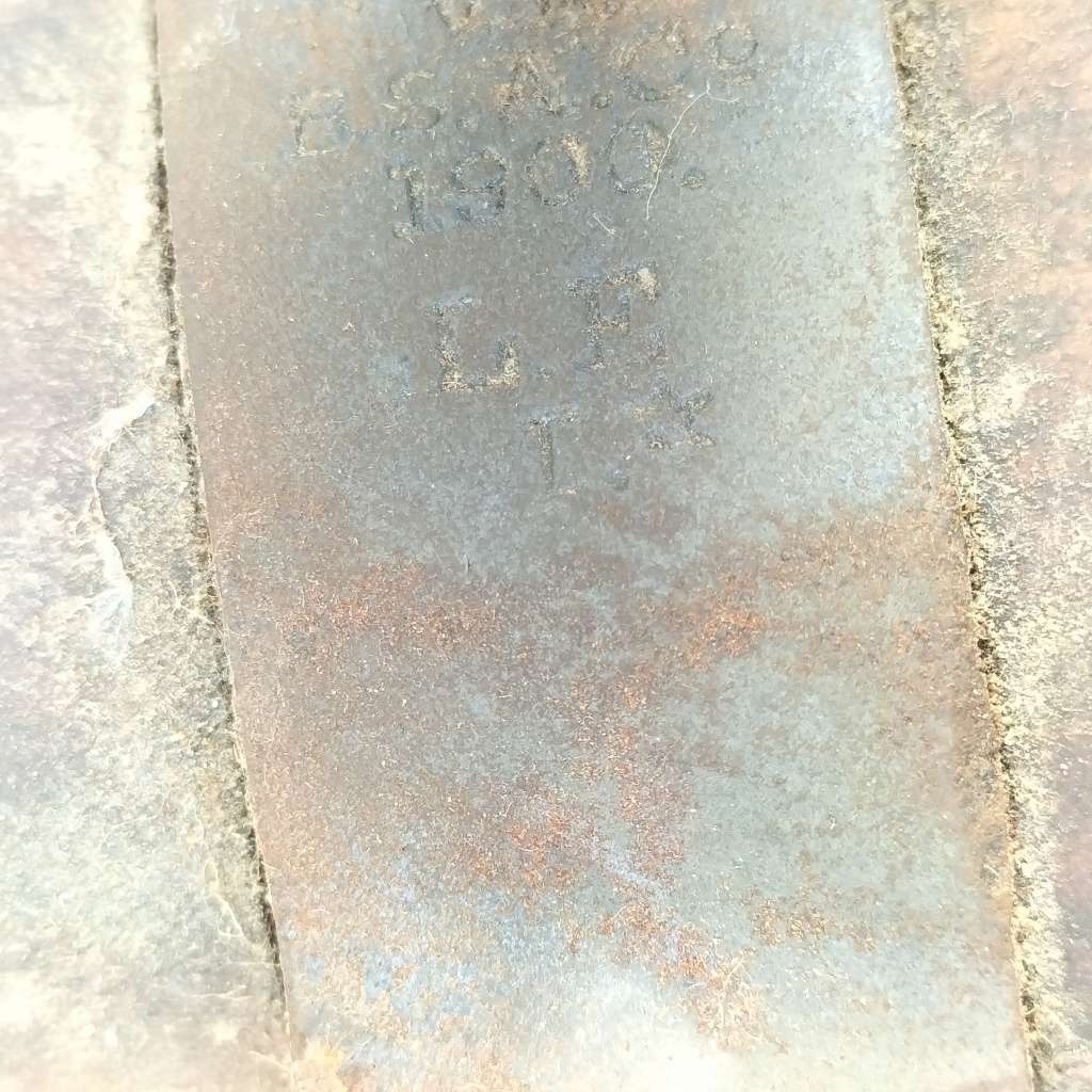 BARN FIND. DE-ACTIVATED .303, AND MARTINI HENRY.