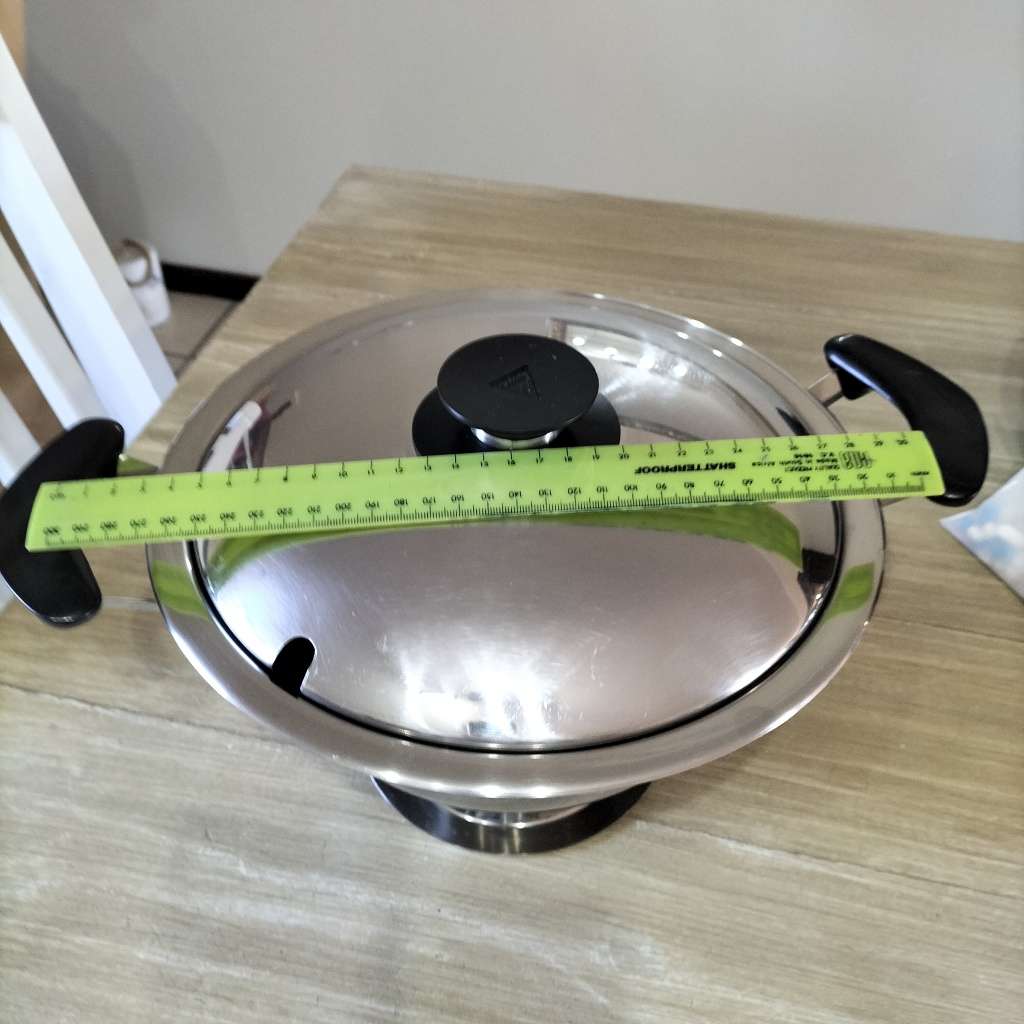 VINTAGE "AMC" SOUP TOURINE.