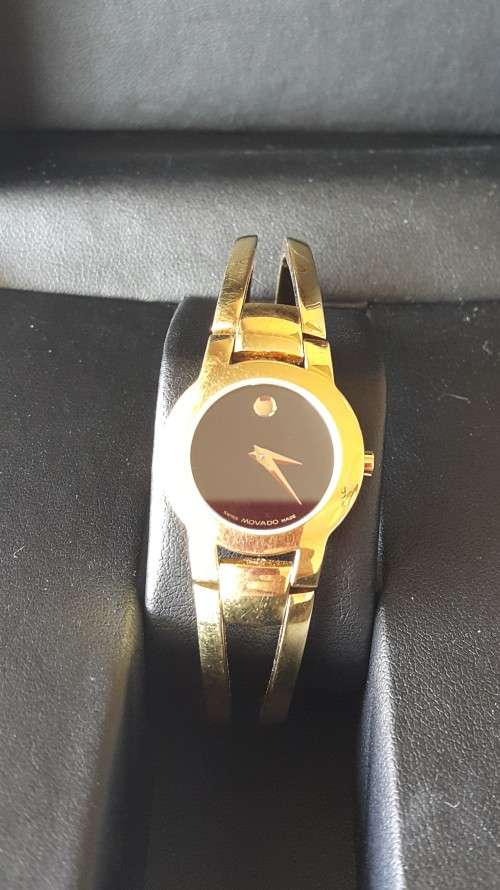 MoVano Ladies watch ,as good as new ...still in original packaging   Retail 19900.00