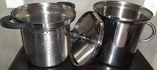 Alessi Multi-Pot pasta set designed by Massimo Morozzi