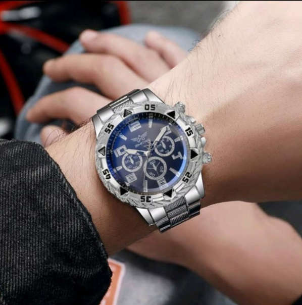 Men Silver Stainless Steel Round Dial Watch