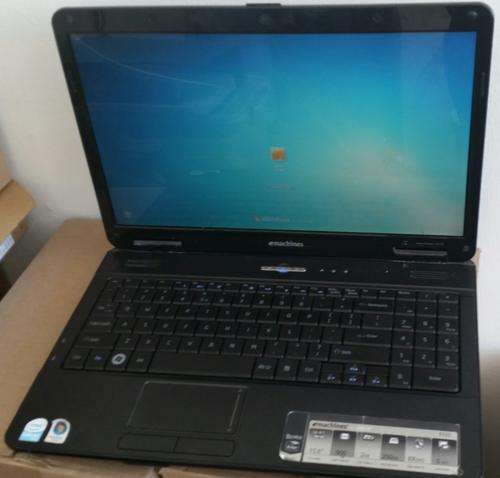 emachines E525 laptop - excellent condition