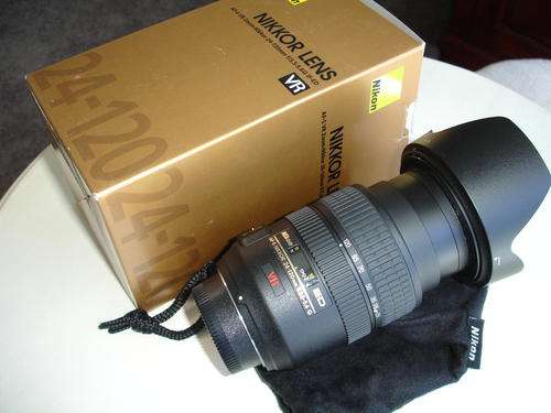 As new NIKON 24-120mm AF-S Zoom f/3.5-5.6G IF ED VR