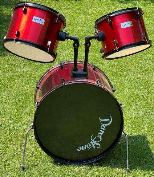 Drums - Darestone 5-Piece Rock Size Drumkit Red including BK heavy duty music stand