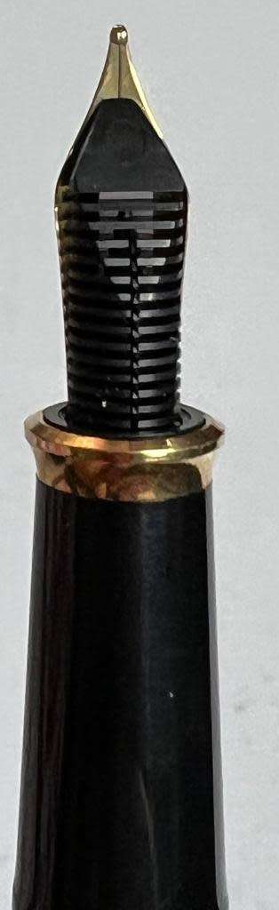 CROSS TOWNSEND MEDALIST MEDIUM FOUNTAIN PEN-USA-INTEL.