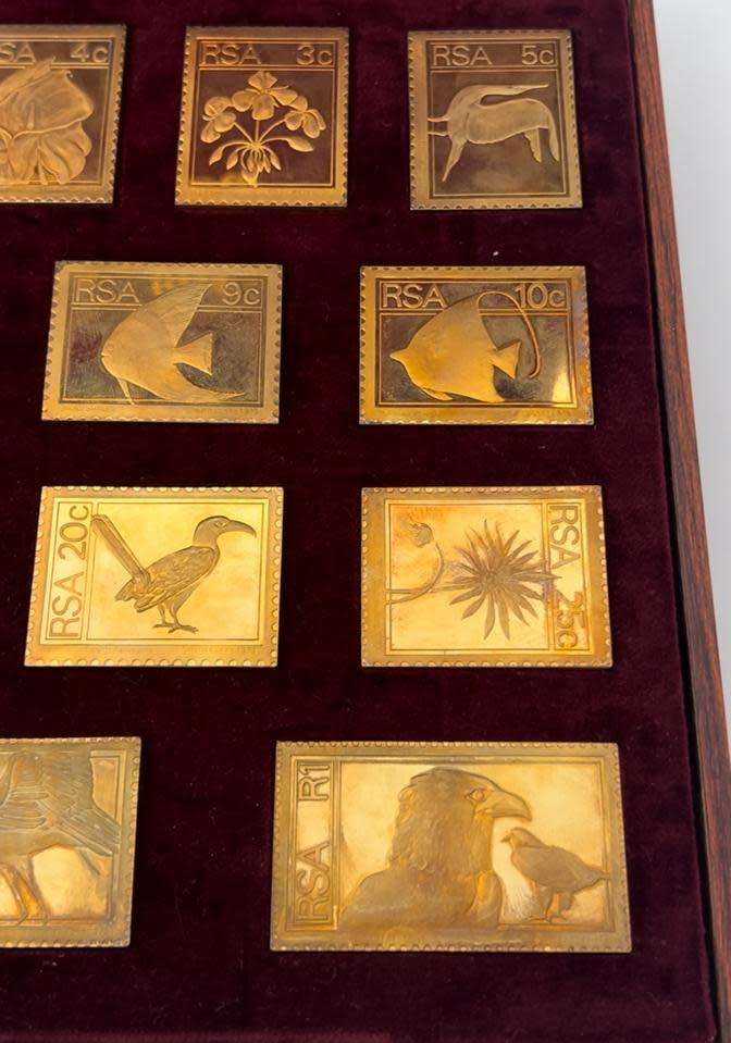 THE RSA 1974/75 DEFINITIVE STAMP SET GOLD PLATED SILVER 16 X REPLICA STAMPS