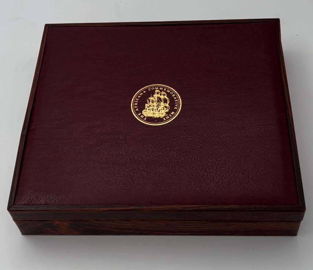 THE RSA 1974/75 DEFINITIVE STAMP SET GOLD PLATED SILVER 16 X REPLICA STAMPS