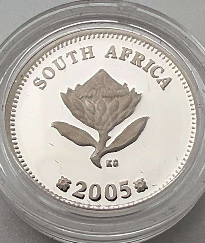 2½ Cents The African Vultures Silver coin 2005