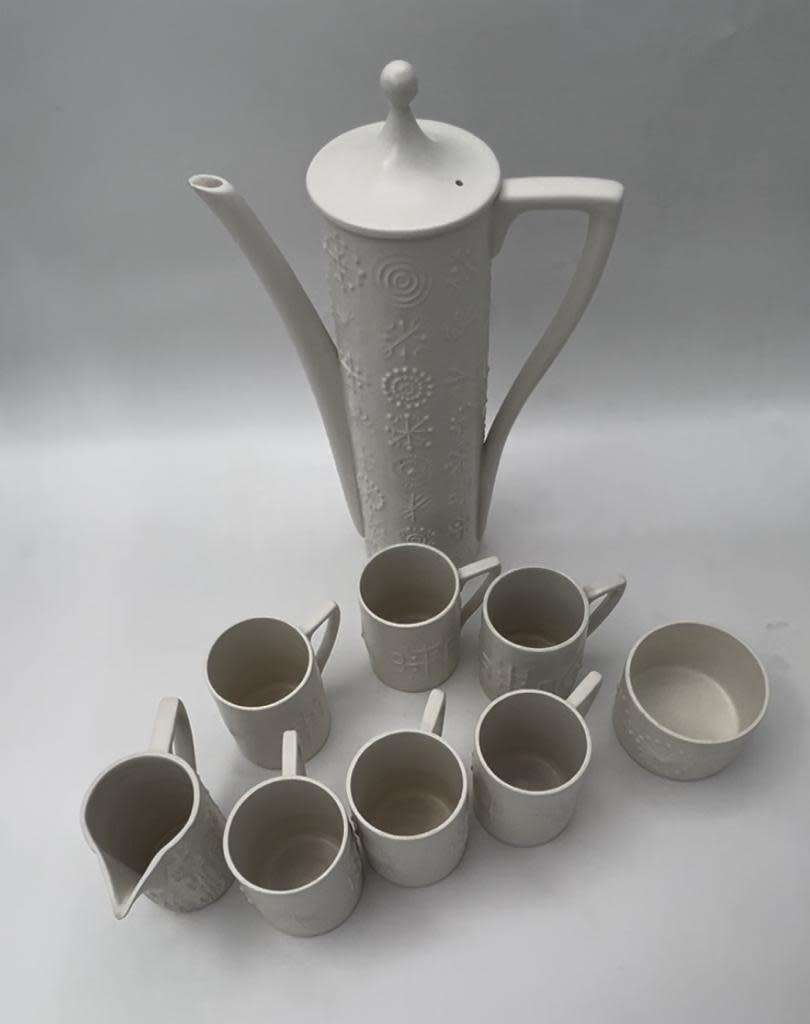 Totem Portmeirion white coffee set 1961