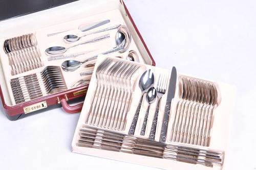 Worth Of R2499 ***Brand new ****  72-Piece 18/10 Stainless Steel Cutlery Set in Brief Case ****