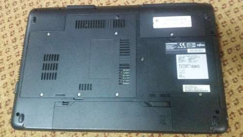 FUJITSU LIFEBOOK AH530 I3