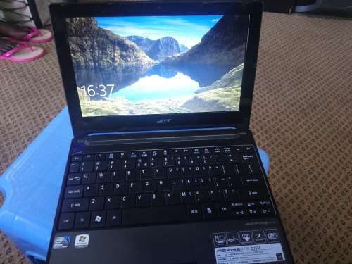 Acer Aspire one like new