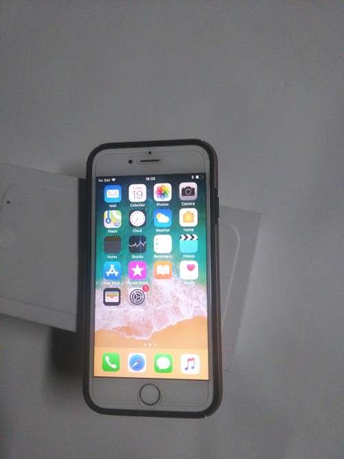 Apple iphone 6  Gold in box in great condition,