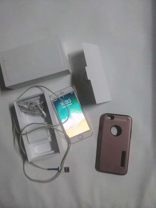 Apple iphone 6  Gold in box in great condition,