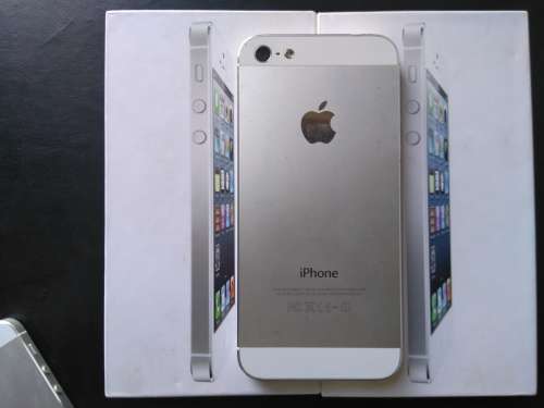 APPLE IPHONE 5 16GB  IN BOX (GREAT  CONDITION)