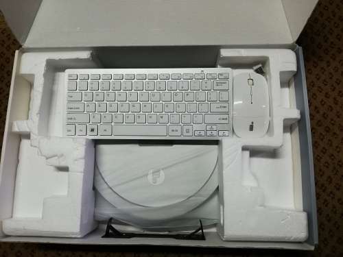 ILIFE ZED PC PORTABLE ALL IN ONE. 1 TB HDD STORAGE. TOUCH SCREEN PC