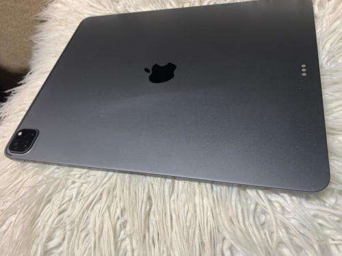 Apple iPad Pro  4th gen 12.9 inch WiFi 128GB Space Grey, excellent condition