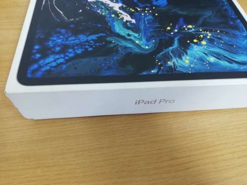 Apple iPad Pro 11-inch (2018) A1934  SILVER Wi-Fi + Cellular AU Model