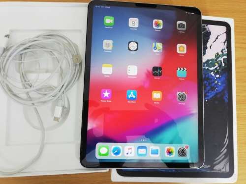 Apple iPad Pro 11-inch (2018) A1934  SILVER Wi-Fi + Cellular AU Model