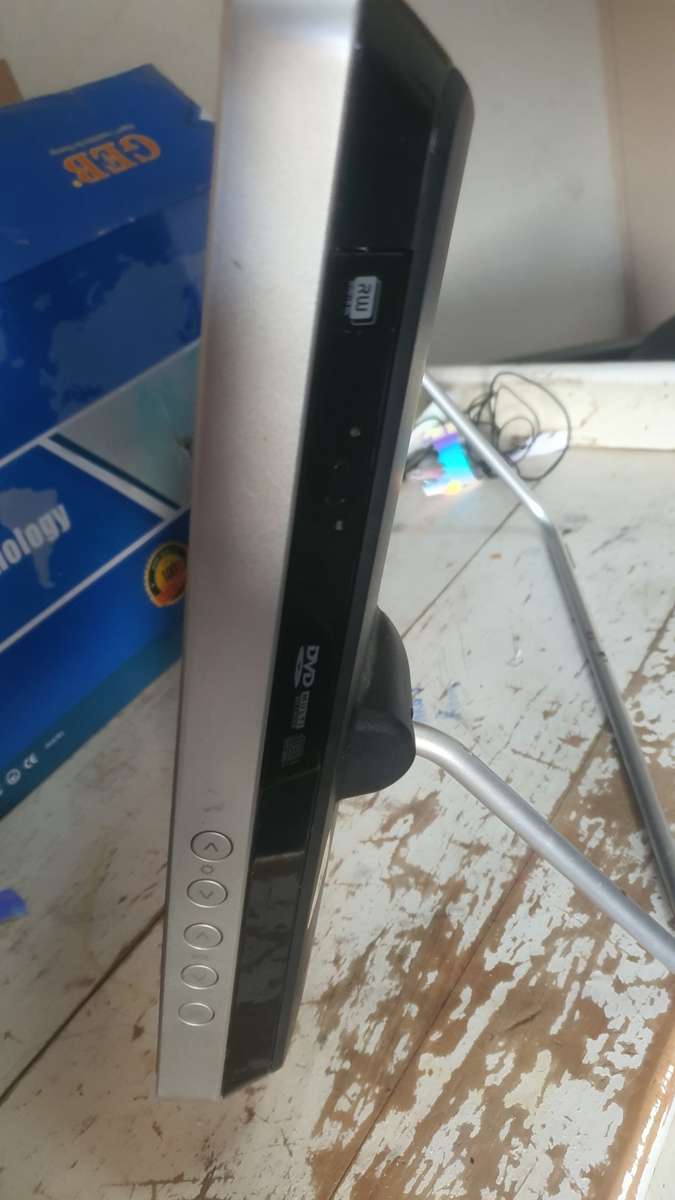 Packard Bell OneTwo, DESKTOP , PLEASE READ !!!