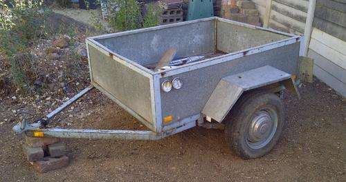 Utility Trailer (voetstoots, needs new floor and electrical work)