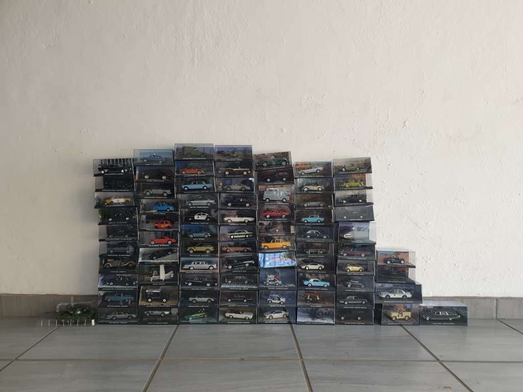 James Bond car collection - 77 cars!!