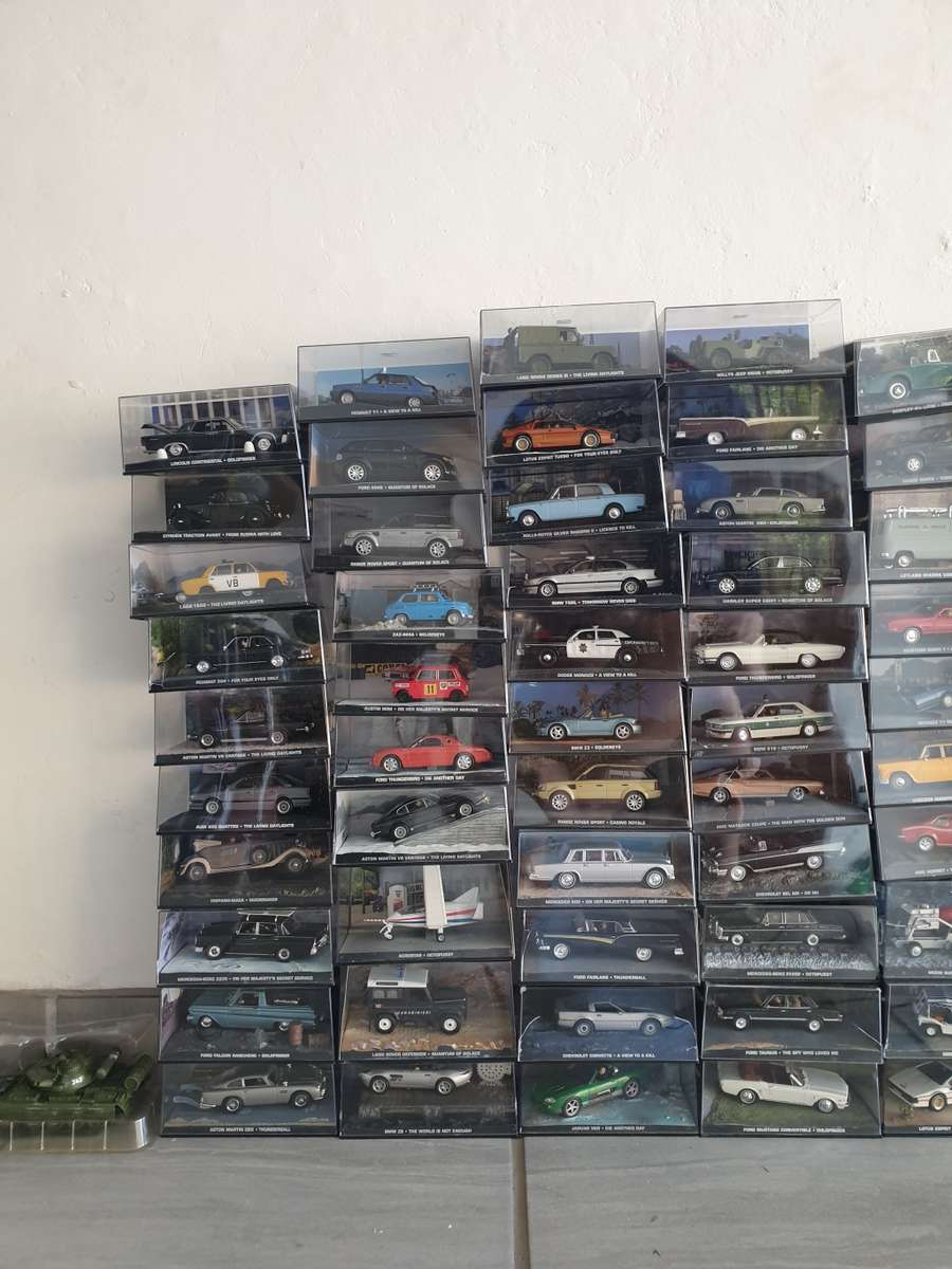 James Bond car collection - 77 cars!!