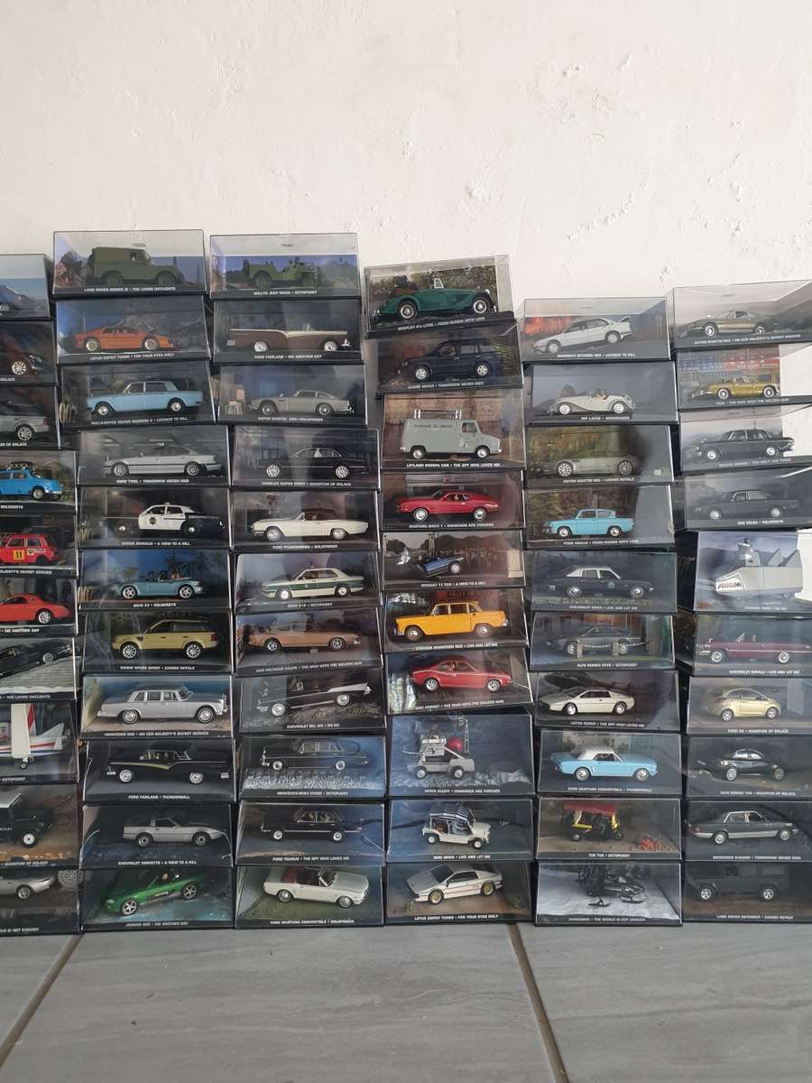 James Bond car collection - 77 cars!!