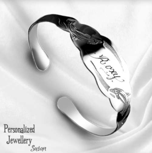Personalized Scalloped Bracelets: Dolphin Design
