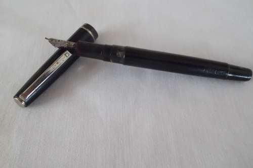 Osmiroid Italic knib Fountain Pen.