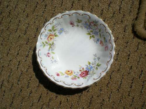 Lovely Royal Albert Bowl (Jubilee Rose)