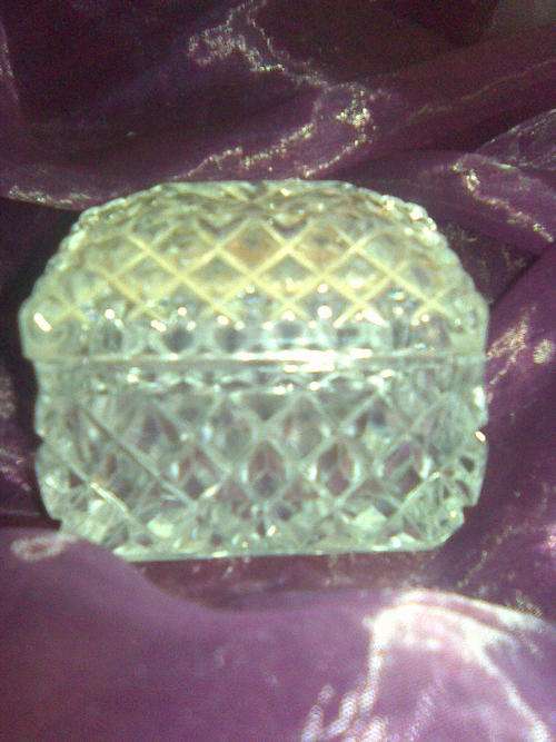 19000's BEAUTIFUL SQUARE TRINKET BOX