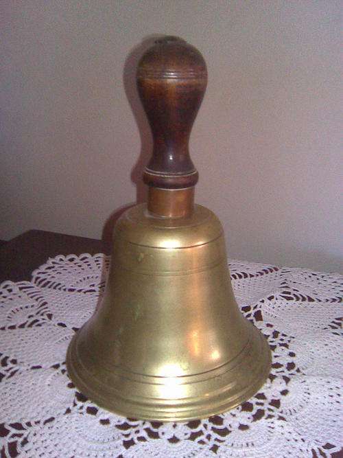 1900;S SCHOOL BELL, VERY COLLECTABLE, 14cm x 21cm mint condition!!