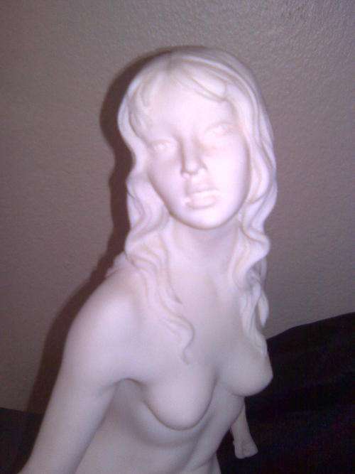 1957 LE RON STONE LITE FIGURINE, VERY DETAILED! LOW START!!