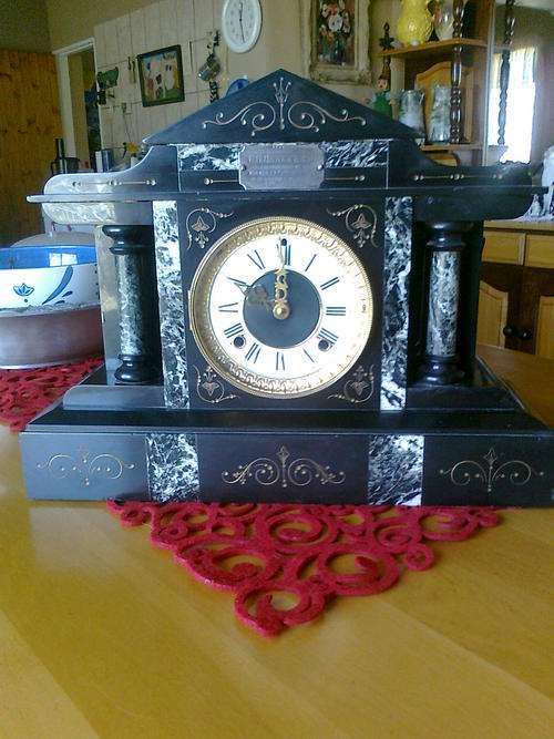 1921 Very rare slate mantle clock! LOW START!! Have a look!