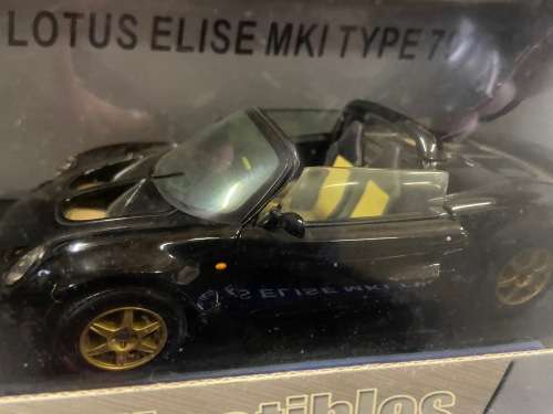 Lotus Elise 1/18 scale model
